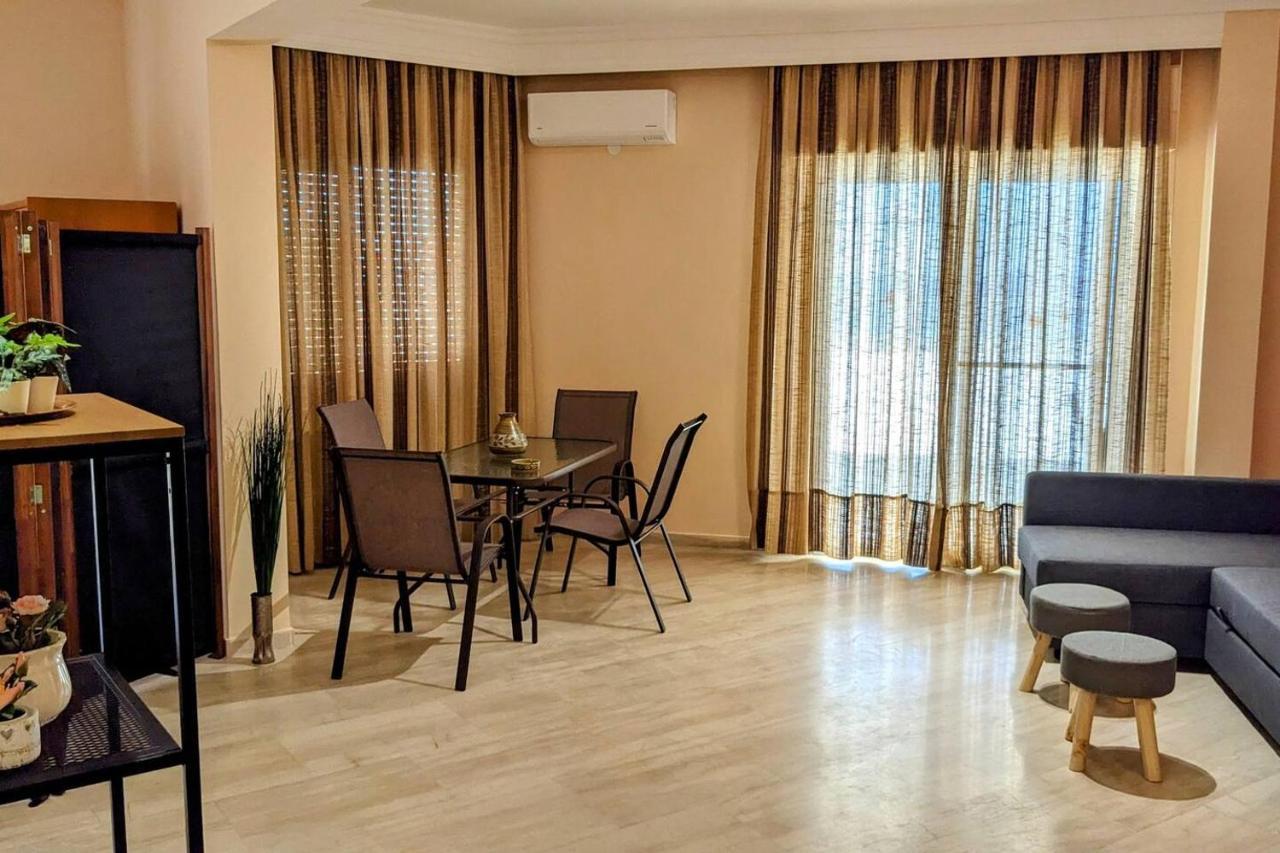 Beachfront Apartment Неа Мудания Екстериор снимка
